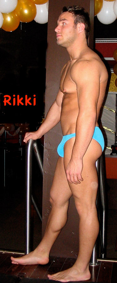 Rikki vs Mickael